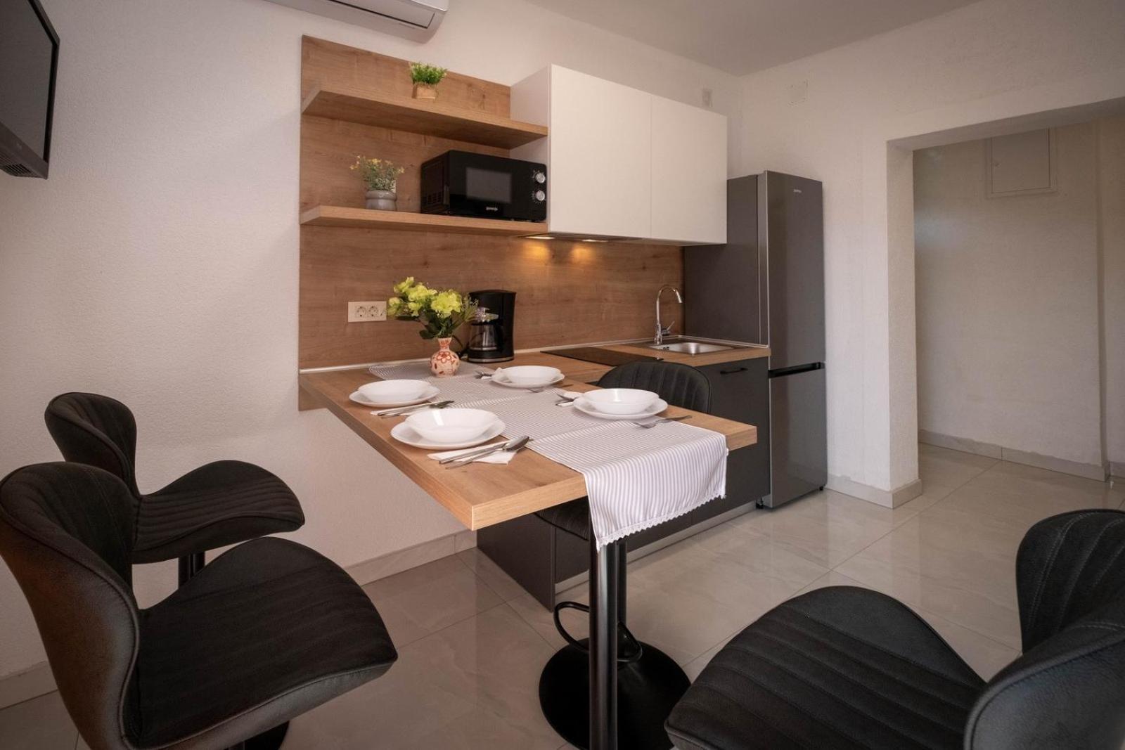 Apartments Serbecic 马林斯卡 外观 照片